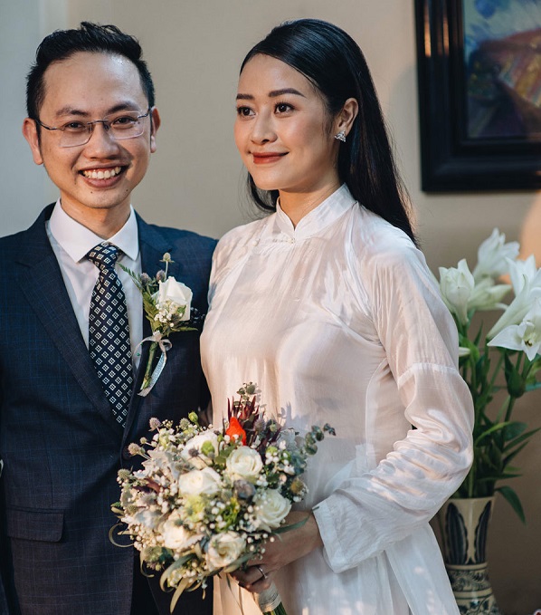 MC Phí Linh và chồng