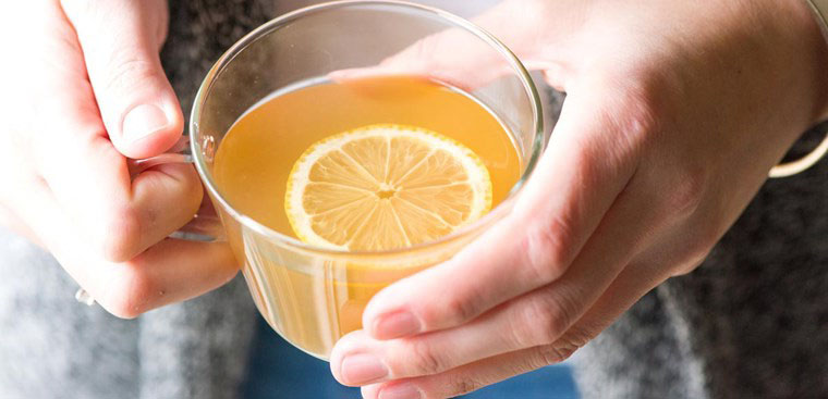 Uống nước chanh mật ong giúp thanh lọc cơ thể